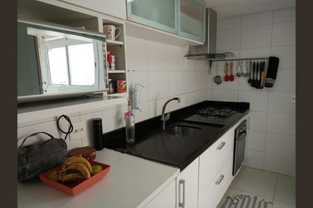 Apartamento à venda com 74m², 3 quartos e 2 vagas Apartamento à venda com 74m², 3 quartos e 2 vagasCOZINHA