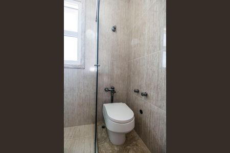 Casa de condomínio para alugar com 620m², 5 quartos e 6 vagas Casa de condomínio para alugar com 620m², 5 quartos e 6 vagasBanheiro do Quarto 3