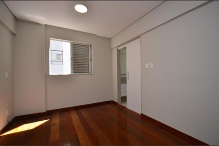 Apartamento para alugar com 100m², 3 quartos e 2 vagasSuíte