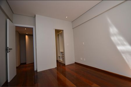 Apartamento para alugar com 100m², 3 quartos e 2 vagasSuíte
