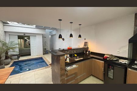 Casa à venda com 200m², 2 quartos e sem vaga Casa à venda com 200m², 2 quartos e sem vagaQuintal - Churrasqueira