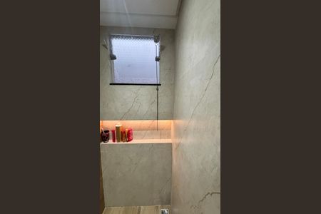 Casa à venda com 200m², 2 quartos e sem vaga Casa à venda com 200m², 2 quartos e sem vagaBanheiro da Suíte 2