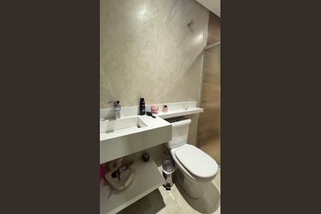 Casa à venda com 200m², 2 quartos e sem vaga Casa à venda com 200m², 2 quartos e sem vagaBanheiro da Suíte 2