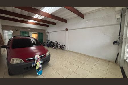 Casa à venda com 200m², 2 quartos e sem vaga Casa à venda com 200m², 2 quartos e sem vagaGaragem