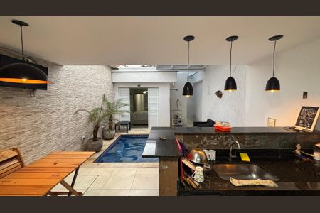 Casa à venda com 200m², 2 quartos e sem vaga Casa à venda com 200m², 2 quartos e sem vagaQuintal - Churrasqueira