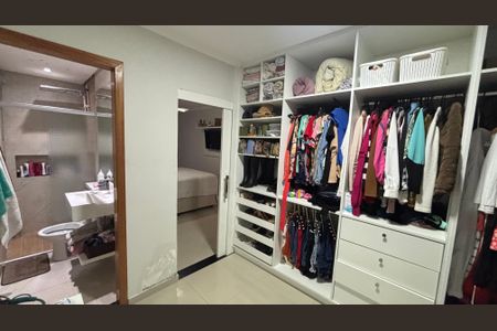 Casa à venda com 200m², 2 quartos e sem vaga Casa à venda com 200m², 2 quartos e sem vagaSuíte 1 Closet