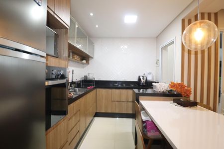 Apartamento à venda com 68m², 2 quartos e 2 vagasCozinha