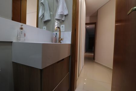 Apartamento à venda com 68m², 2 quartos e 2 vagasBanheiro da Suíte