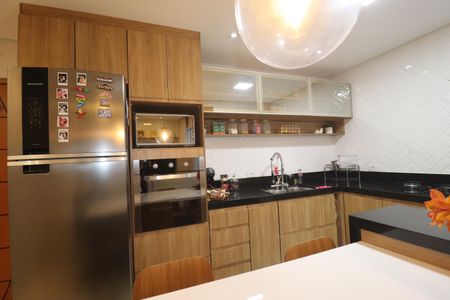 Apartamento à venda com 68m², 2 quartos e 2 vagasCozinha