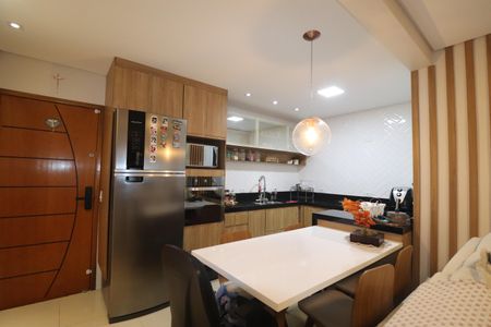 Apartamento à venda com 68m², 2 quartos e 2 vagasCozinha