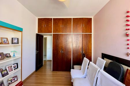 Apartamento à venda com 142m², 4 quartos e 1 vaga Apartamento à venda com 142m², 4 quartos e 1 vagaQuarto 3