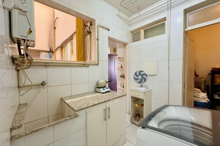 Apartamento à venda com 142m², 4 quartos e 1 vaga Apartamento à venda com 142m², 4 quartos e 1 vagaÁrea de Serviço