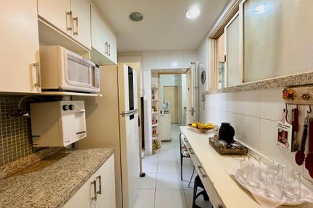 Apartamento à venda com 142m², 4 quartos e 1 vaga Apartamento à venda com 142m², 4 quartos e 1 vagaCozinha