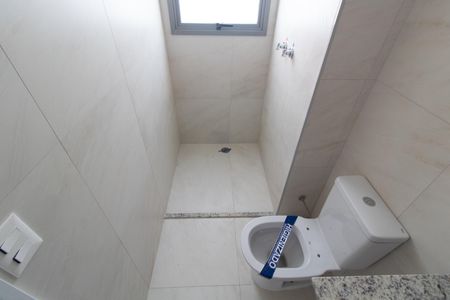 Apartamento à venda com 139m², 3 quartos e 2 vagas Apartamento à venda com 139m², 3 quartos e 2 vagasBanheiro da Suíte 1