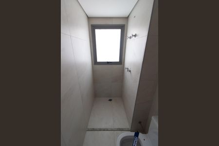 Apartamento à venda com 139m², 3 quartos e 2 vagas Apartamento à venda com 139m², 3 quartos e 2 vagasBanheiro da Suíte 1