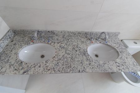 Apartamento à venda com 139m², 3 quartos e 2 vagas Apartamento à venda com 139m², 3 quartos e 2 vagasBanheiro da Suíte 3