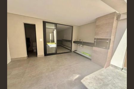 Casa à venda com 180m², 4 quartos e 3 vagas