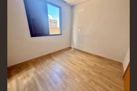 Casa à venda com 180m², 4 quartos e 3 vagas