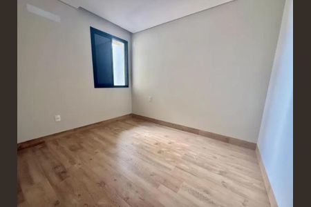 Casa à venda com 180m², 4 quartos e 3 vagas