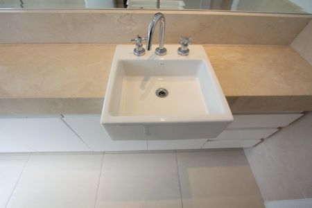 Apartamento à venda com 275m², 4 quartos e 5 vagas Apartamento à venda com 275m², 4 quartos e 5 vagasBanheiro da Suíte 3