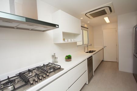 Apartamento à venda com 275m², 4 quartos e 5 vagas Apartamento à venda com 275m², 4 quartos e 5 vagasCozinha