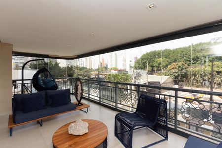 Apartamento à venda com 275m², 4 quartos e 5 vagas Apartamento à venda com 275m², 4 quartos e 5 vagasVaranda da Sala