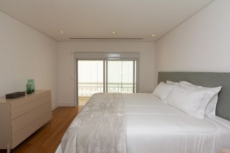 Apartamento à venda com 275m², 4 quartos e 5 vagas Apartamento à venda com 275m², 4 quartos e 5 vagasSuíte 4