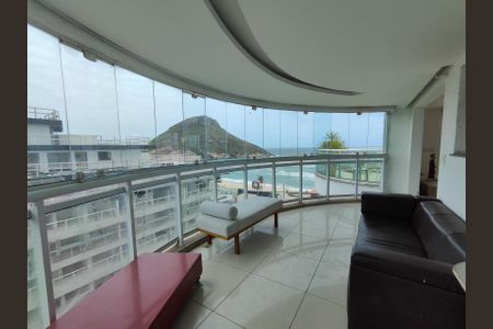 Apartamento à venda com 154m², 1 quarto e 1 vagaVaranda