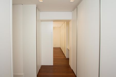 Apartamento à venda com 456m², 4 quartos e 5 vagas Apartamento à venda com 456m², 4 quartos e 5 vagasSuíte 4