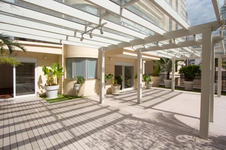 Apartamento à venda com 456m², 4 quartos e 5 vagas Apartamento à venda com 456m², 4 quartos e 5 vagasVaranda