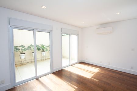 Apartamento à venda com 456m², 4 quartos e 5 vagas Apartamento à venda com 456m², 4 quartos e 5 vagasSuíte 1