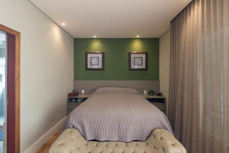 Apartamento à venda com 180m², 3 quartos e 1 vaga Apartamento à venda com 180m², 3 quartos e 1 vagaSuíte