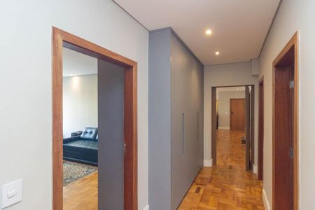 Apartamento à venda com 180m², 3 quartos e 1 vaga Apartamento à venda com 180m², 3 quartos e 1 vagaCorredor