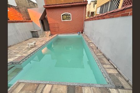Casa à venda com 300m², 3 quartos e sem vagaPiscina
