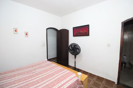 Casa à venda com 300m², 3 quartos e sem vagaSuíte