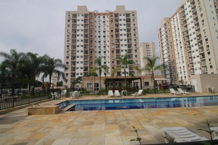 Apartamento à venda com 48m², 2 quartos e sem vagaÁrea comum - Piscina