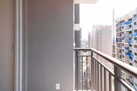 Apartamento à venda com 41m², 2 quartos e 1 vaga Apartamento à venda com 41m², 2 quartos e 1 vagaVaranda e Área de Serviço