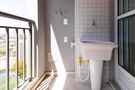 Apartamento à venda com 41m², 2 quartos e 1 vaga Apartamento à venda com 41m², 2 quartos e 1 vagaVaranda e Área de Serviço