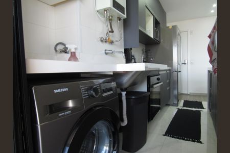 Apartamento para alugar com 79m², 2 quartos e 2 vagasCozinha e Área de Serviço