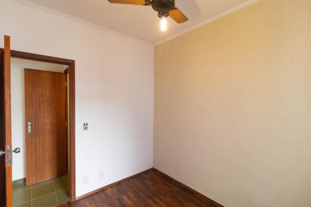 Casa à venda com 206m², 3 quartos e 5 vagas Casa à venda com 206m², 3 quartos e 5 vagasEscritório