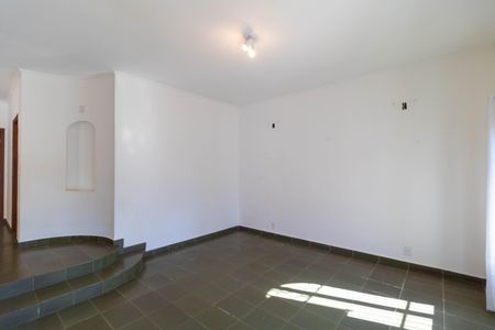 Casa à venda com 206m², 3 quartos e 5 vagas Casa à venda com 206m², 3 quartos e 5 vagasSala de Estar