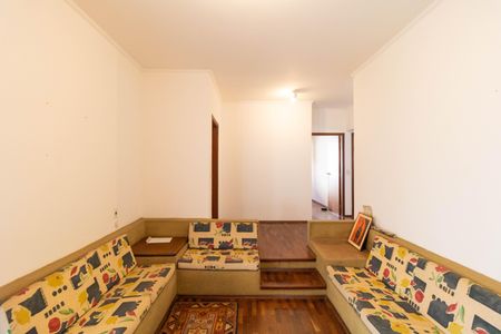 Casa à venda com 206m², 3 quartos e 5 vagas Casa à venda com 206m², 3 quartos e 5 vagasSala de TV