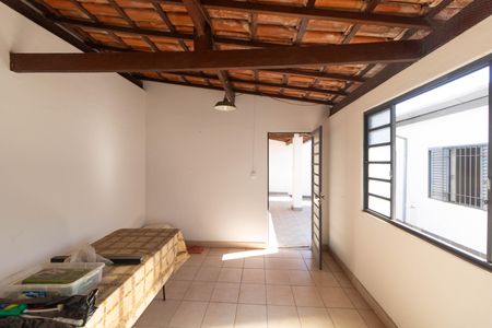 Casa à venda com 206m², 3 quartos e 5 vagas Casa à venda com 206m², 3 quartos e 5 vagasAteliê