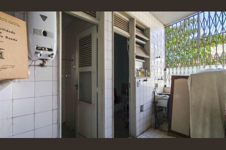 Apartamento à venda com 109m², 3 quartos e 1 vagaÁrea de Serviço