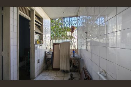 Apartamento à venda com 109m², 3 quartos e 1 vagaÁrea de Serviço