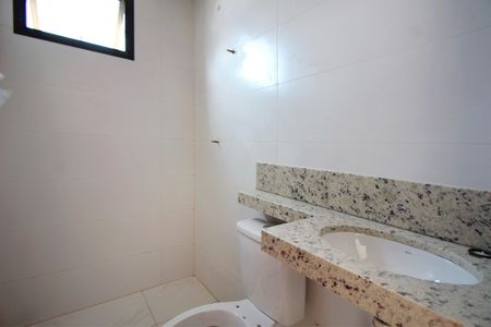 Apartamento à venda com 60m², 2 quartos e 2 vagasBanheiro Social