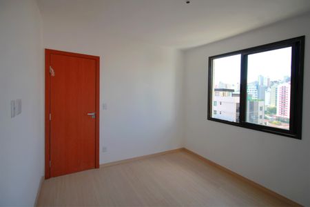 Apartamento à venda com 60m², 2 quartos e 2 vagasQuarto 2