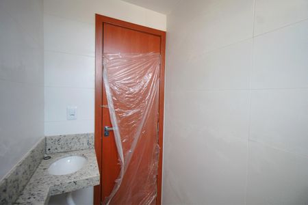 Apartamento à venda com 60m², 2 quartos e 2 vagasBanheiro Social