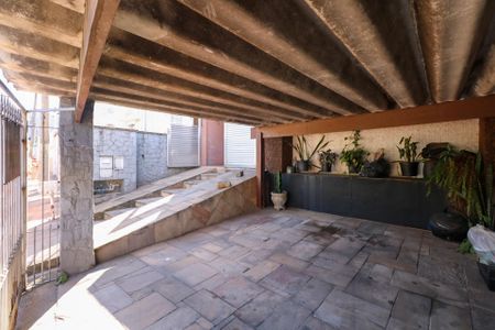 Casa à venda com 315m², 3 quartos e 3 vagasGaragem