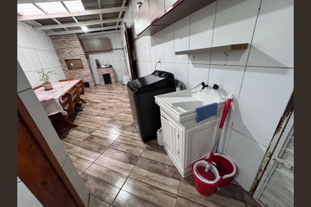 Casa à venda com 140m², 3 quartos e 2 vagas